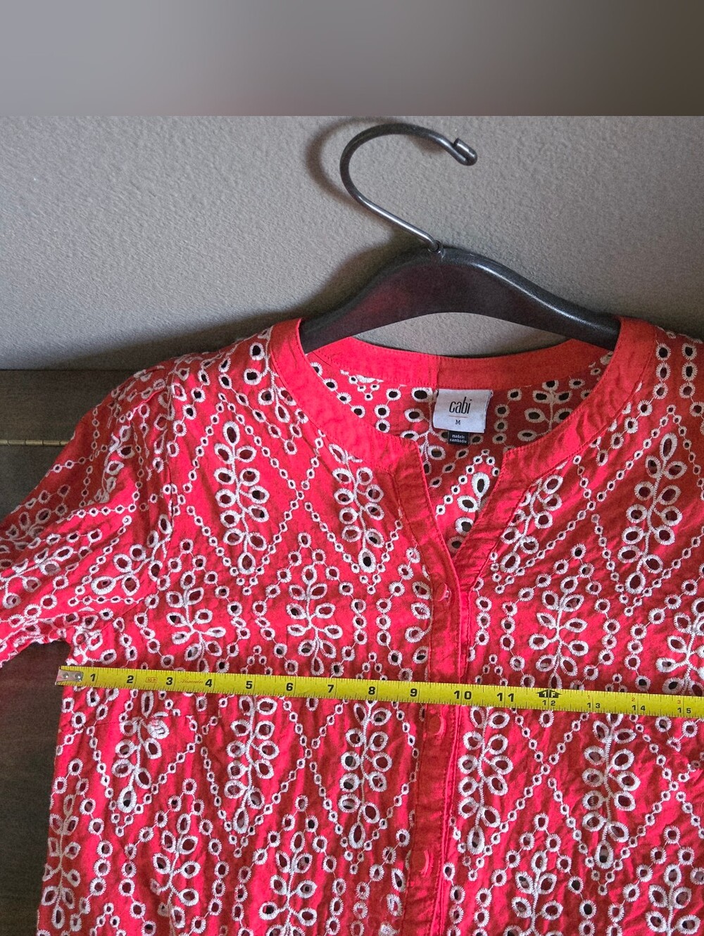 Cabi Lyric Embroidered Red White Eyelet top M EUC Cotton July 4 Nautical Summer - Picture 6 of 15
